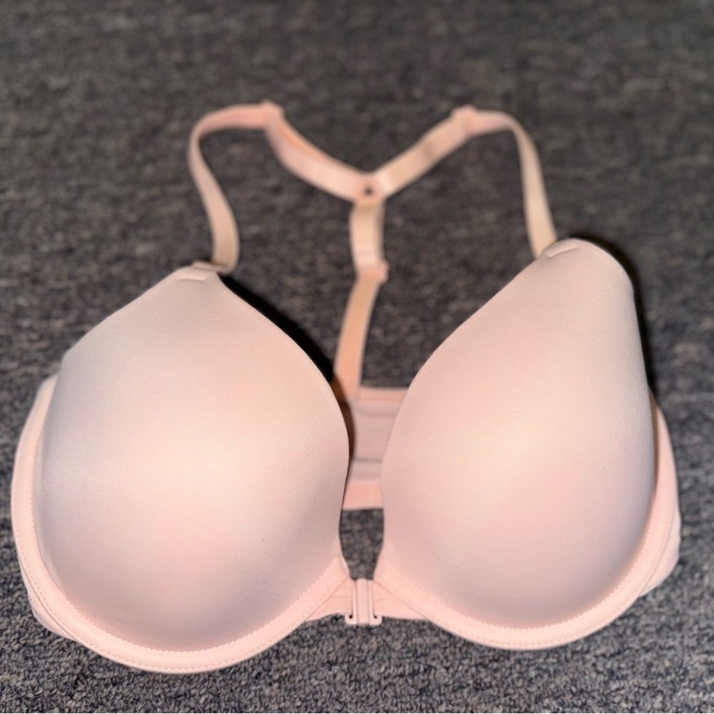 PINK Victoria's Secret (32DD) Pink Wear Everywhere Lightly Lined Bra
